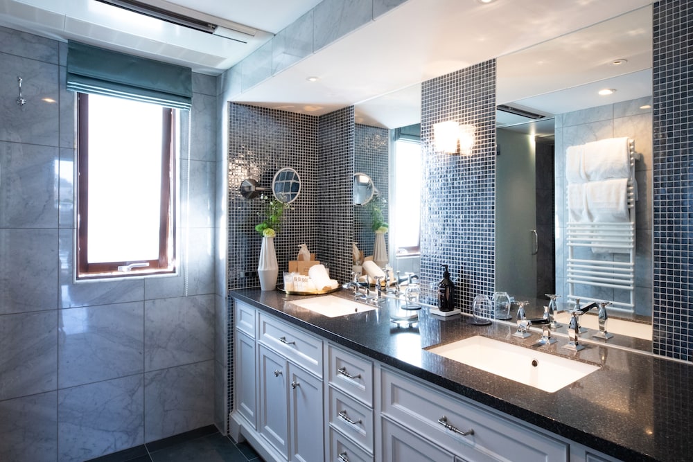 petals tokyo floating hotel