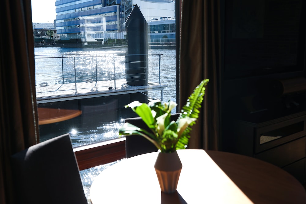 petals tokyo floating hotel