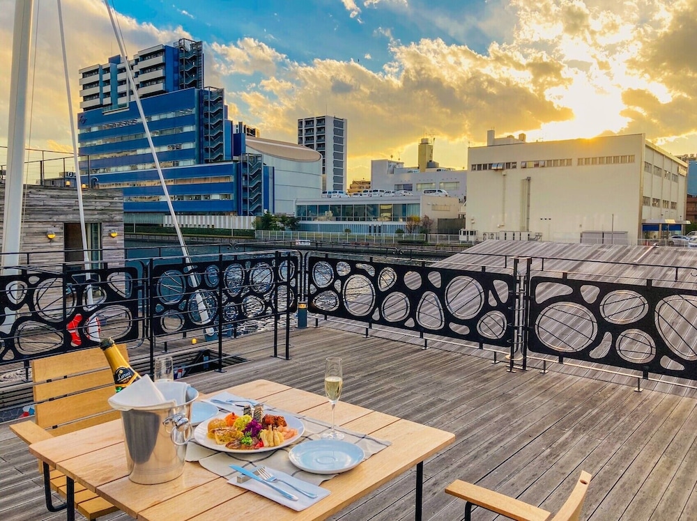 petals tokyo floating hotel