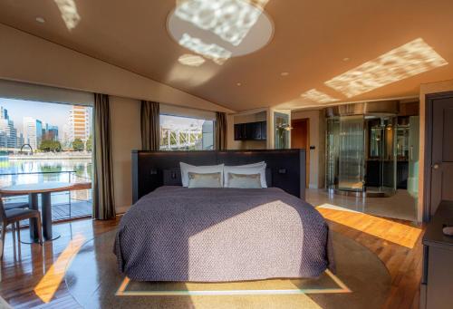 petals tokyo floating hotel