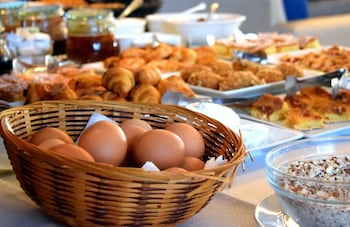 Avantis Suites Hotel,Eretria>>Athens,4 star