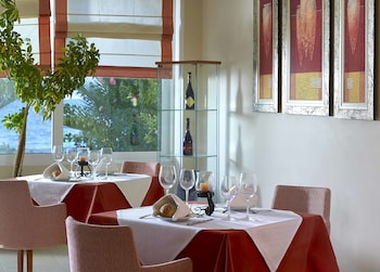 Avantis Suites Hotel,Eretria>>Athens,4 star