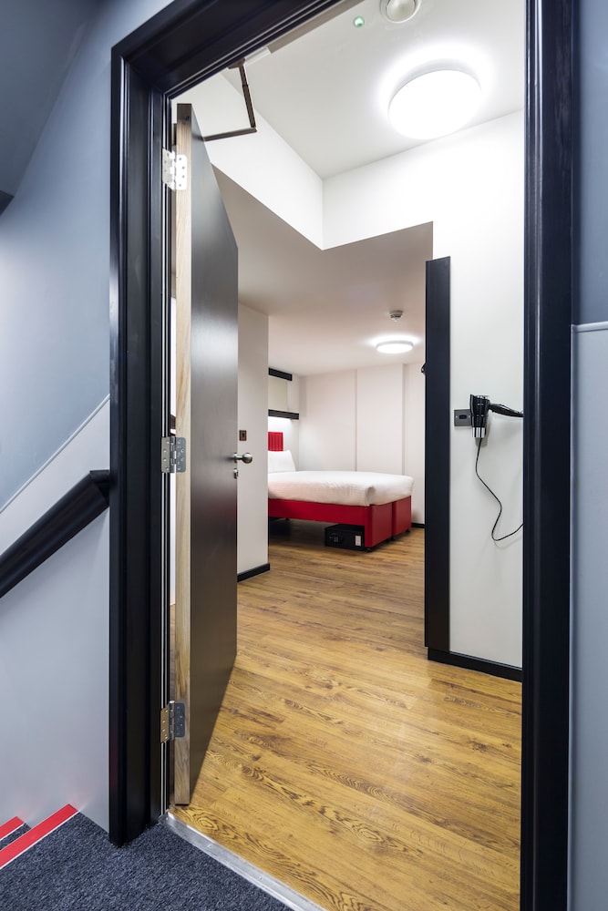 easyhotel newcastle
