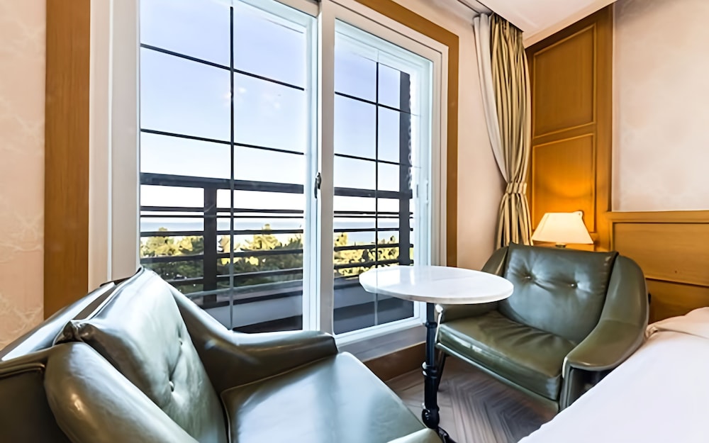 gangneung gyeongpodae la mer hotel
