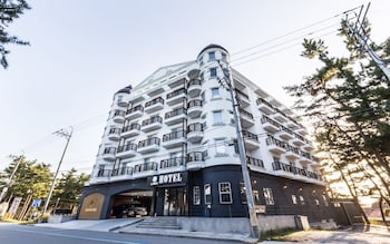gangneung gyeongpodae la mer hotel
