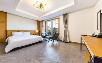 gangneung gyeongpodae la mer hotel