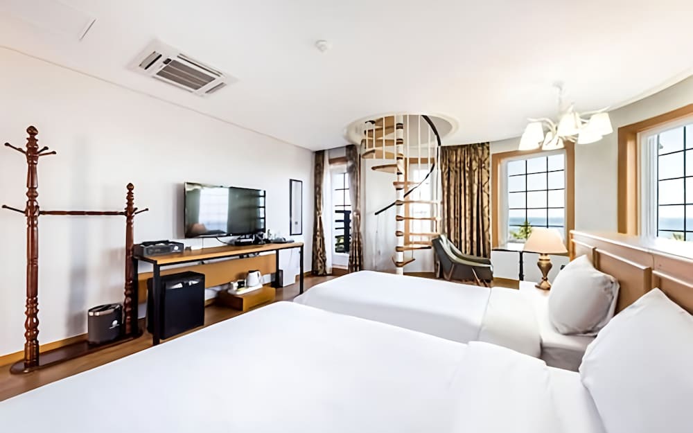 gangneung gyeongpodae la mer hotel