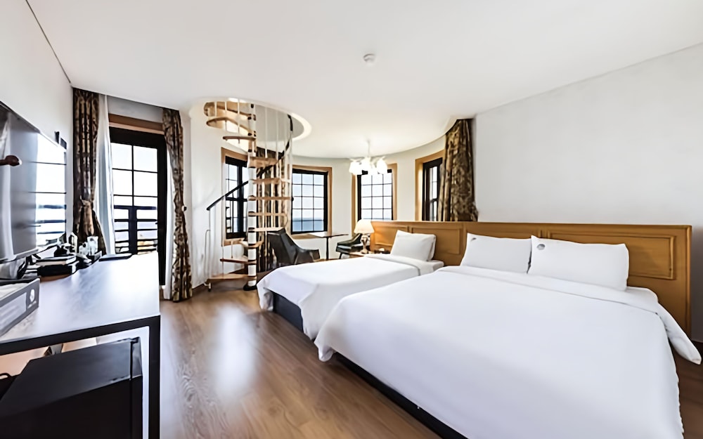 gangneung gyeongpodae la mer hotel