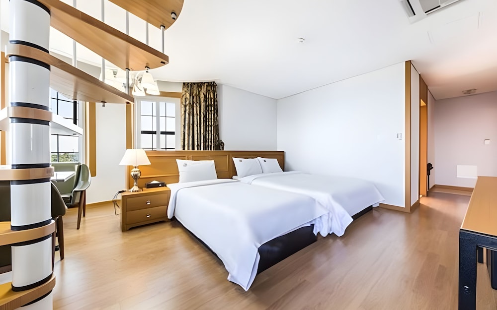 gangneung gyeongpodae la mer hotel
