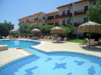 Portokali Apartments (Adults Only),Anissaras>>Agkisaras,2 star