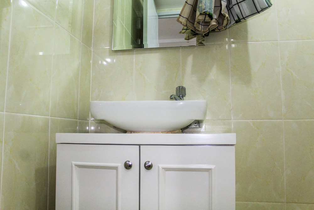 luxurious 3br m town apartment