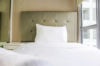 luxurious 3br m town apartment