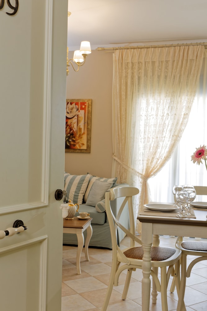 ionia suites