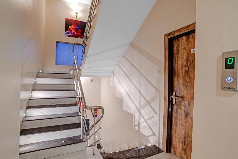 super townhouse hotel o benchmark