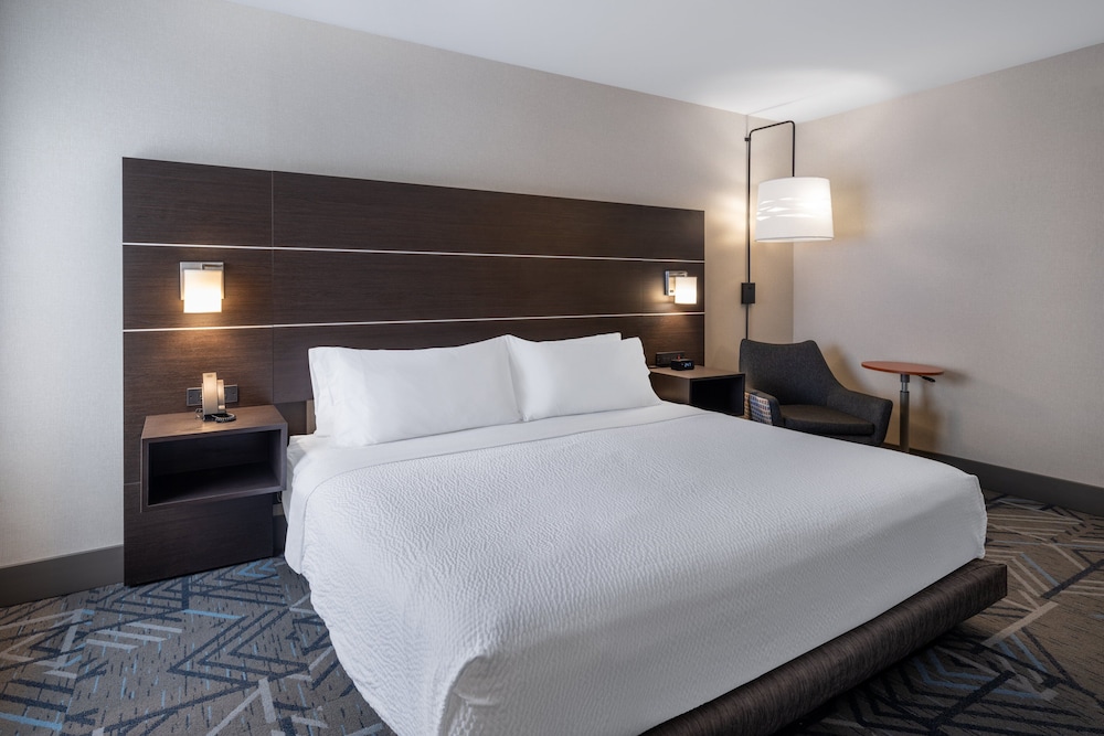 holiday inn express corydon by ihg