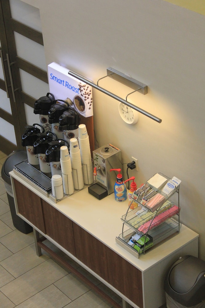 holiday inn express corydon by ihg