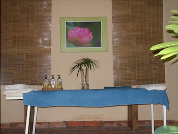 whale island resort