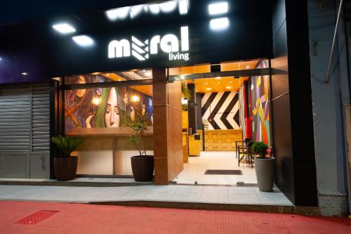 mural living hotel manaus