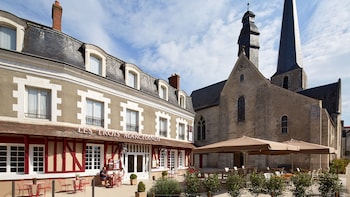 Relais Des Trois Chateaux,Bracieux>>Blois,4 star