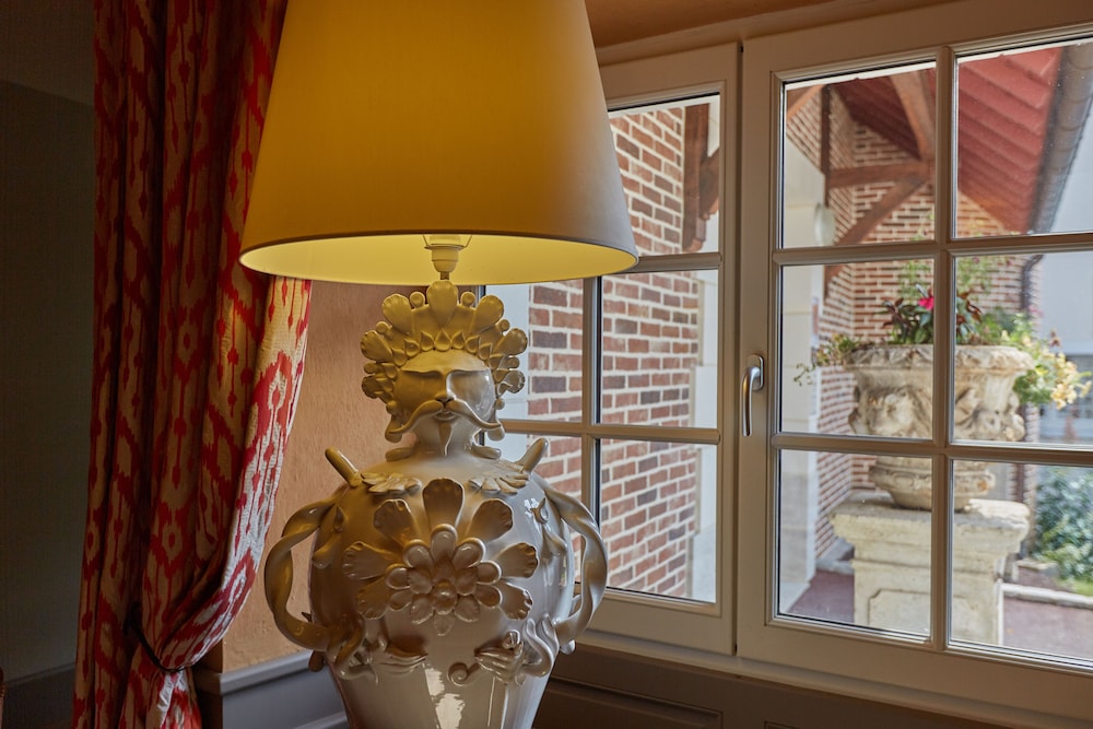 relais des trois chateaux hotel