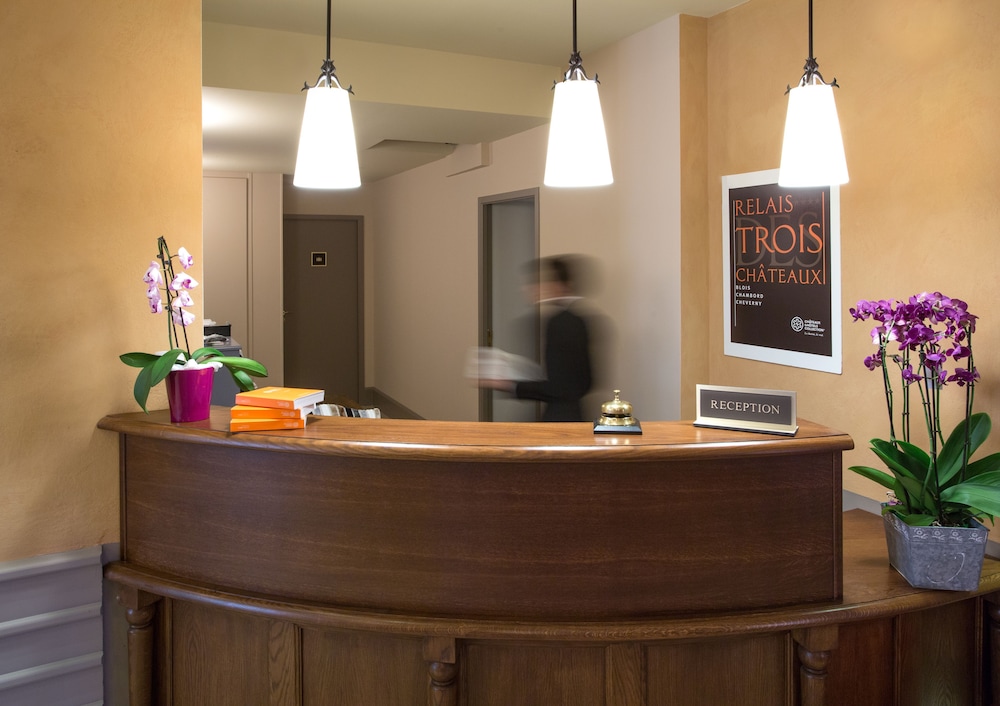 relais des trois chateaux hotel