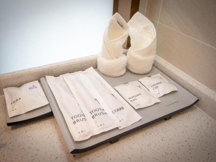 lavande hotel jiangmen heshan bus terminal