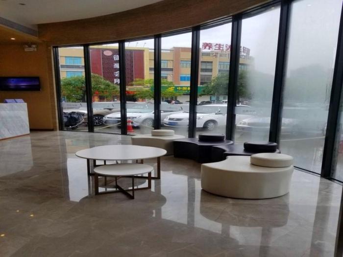 lavande hotel jiangmen heshan bus terminal