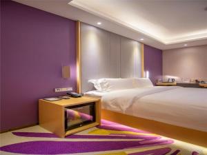 lavande hotel jiangmen heshan bus terminal