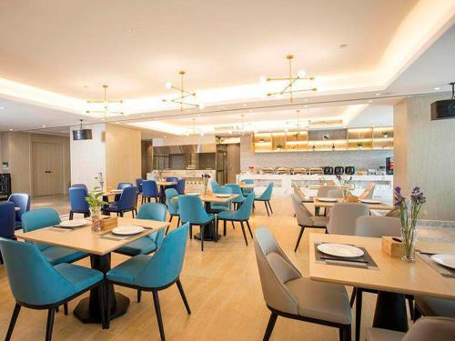 kyriad marvelous hotel foshan mount xiqiao scenic spot qiaoling square
