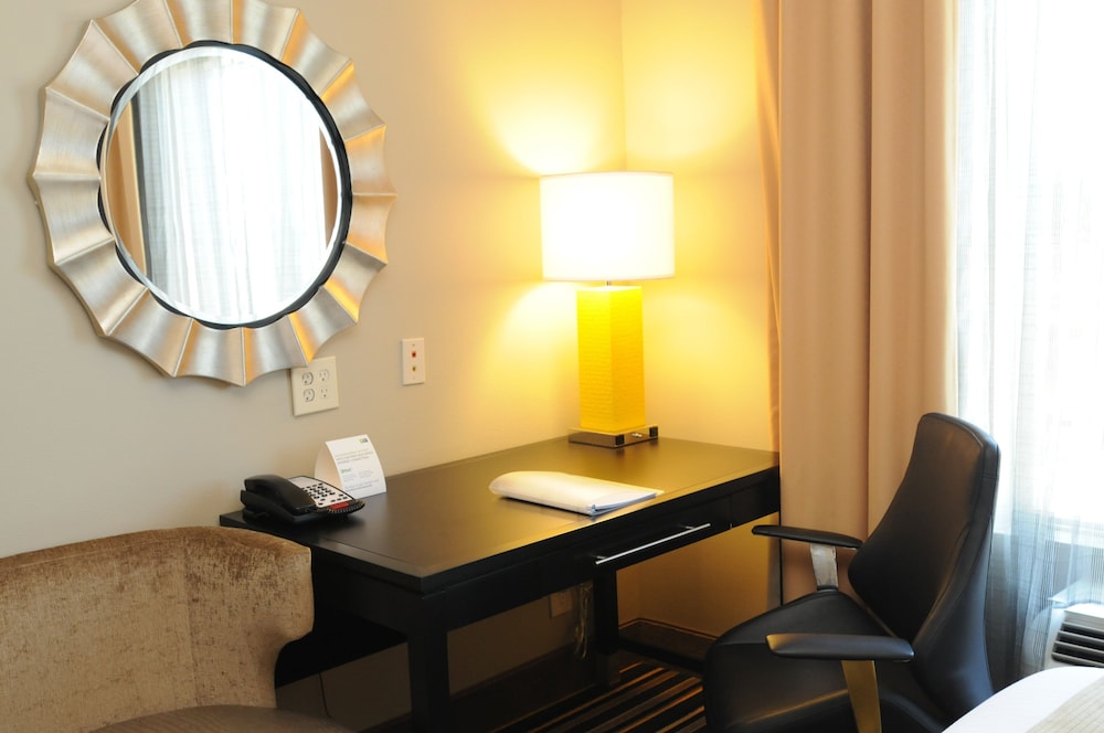 holiday inn express covington madisonville by ihg