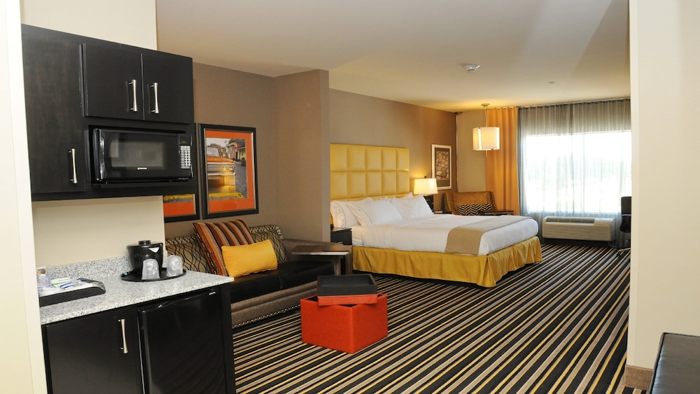 holiday inn express covington madisonville by ihg