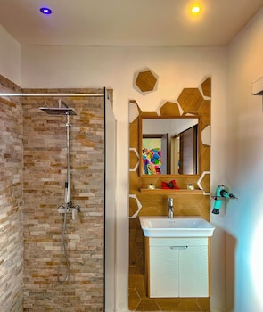 kawan bay suites