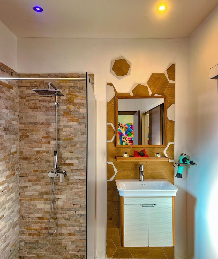 kawan bay suites
