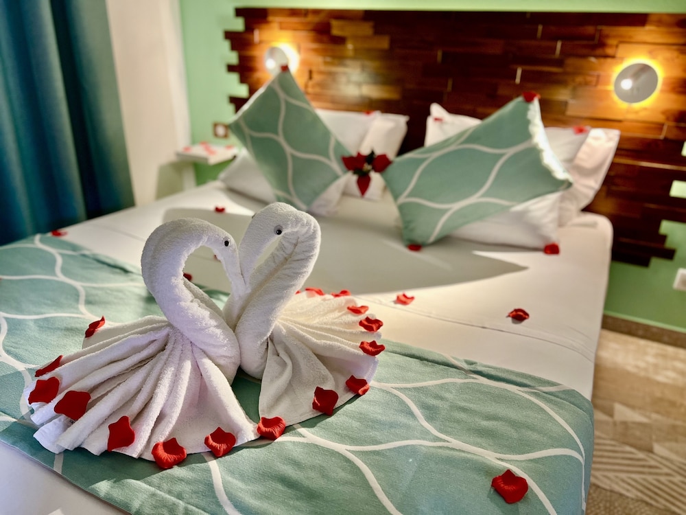 kawan bay suites