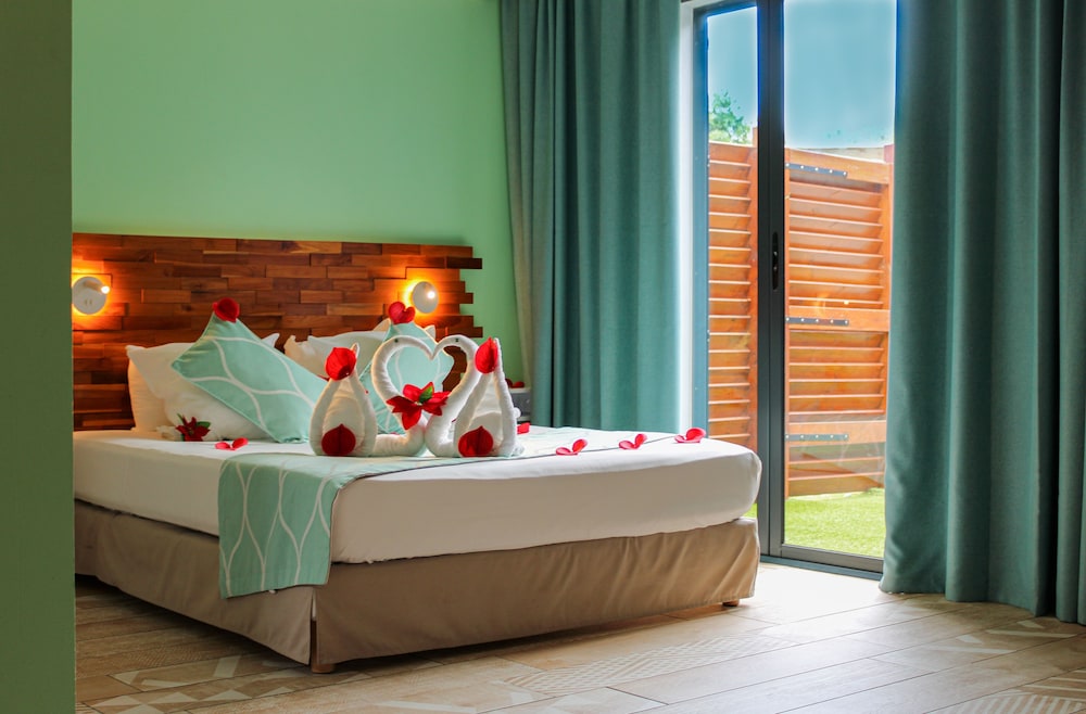 kawan bay suites