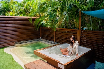 kawan bay suites