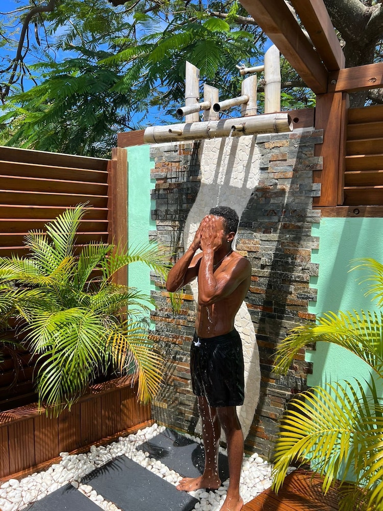 kawan bay suites