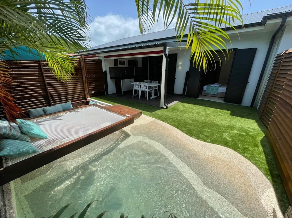 kawan bay suites