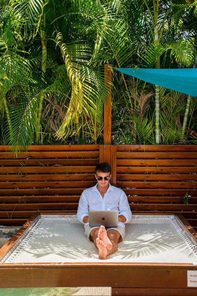 kawan bay suites