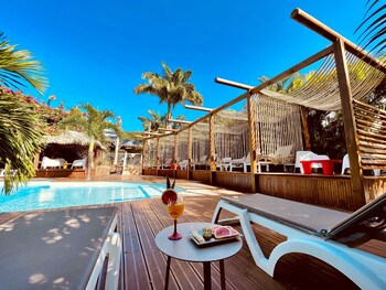kawan bay suites