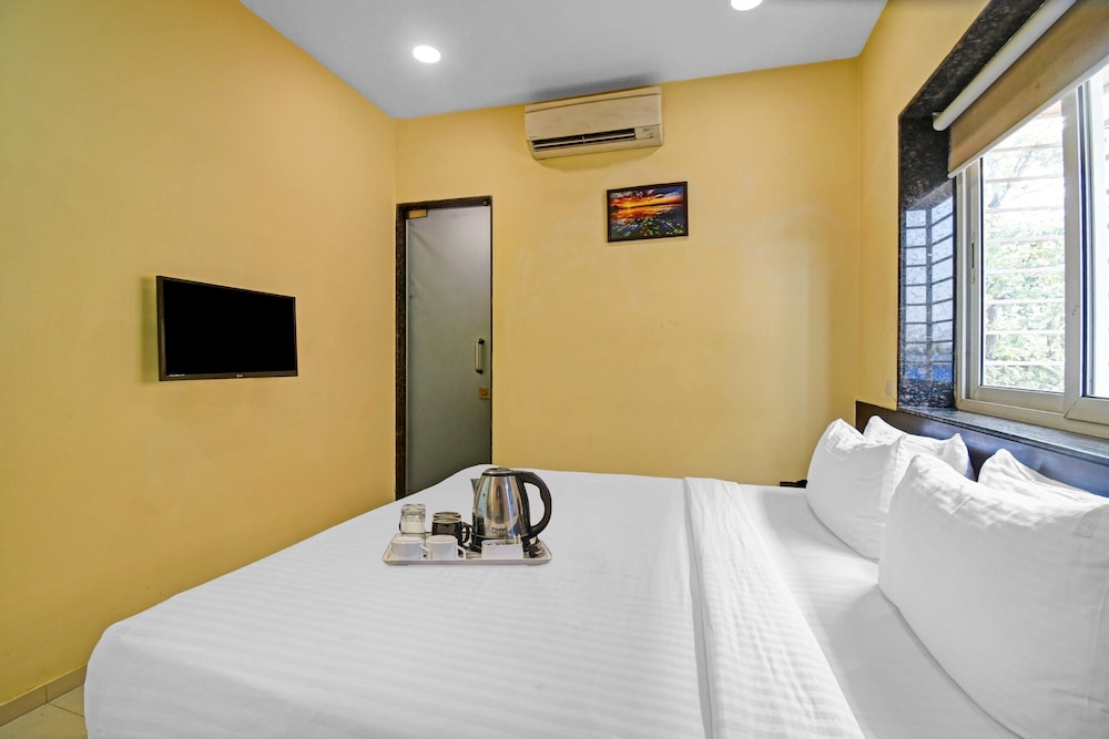 Townhouse 727 Hotel The Platinum,Ba-169, 1St Ave Rd, Ba Block, Sector 1, Bidhannagar, Kolkata, West Bengal 700064,3 star