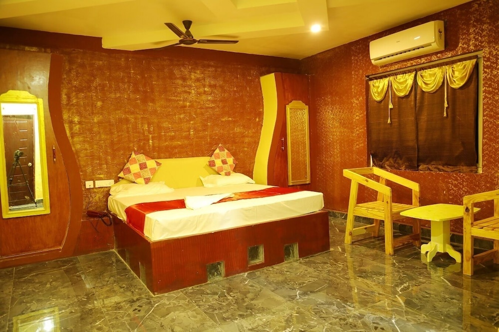 navagiraga resorts and hotel