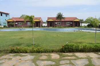 navagiraga resorts and hotel