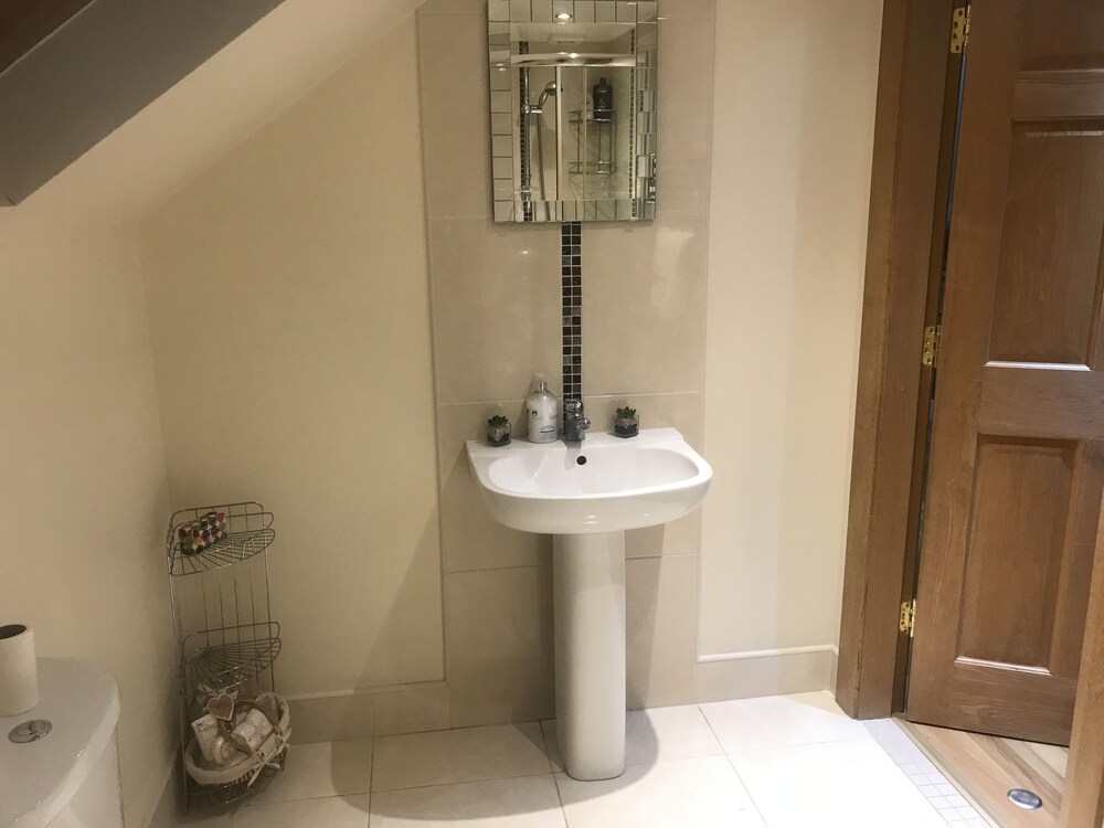 tranquil modern countryside bungalow