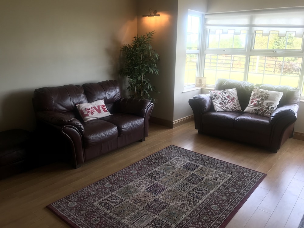 tranquil modern countryside bungalow