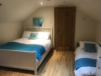 tranquil modern countryside bungalow