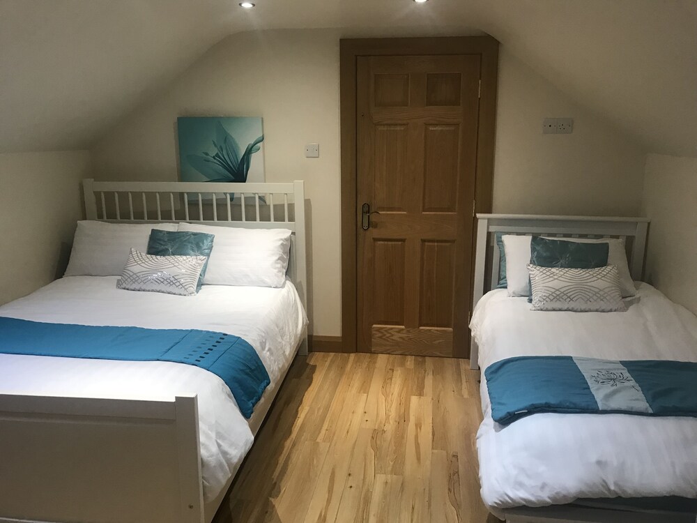 tranquil modern countryside bungalow