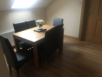 Tranquil Modern Countryside Bungalow,,3.5 star