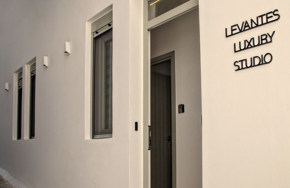 levantes luxury suites i