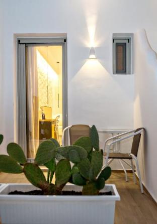 levantes luxury suites i